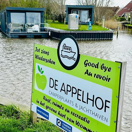 Uniek Overnachten In Een Tiny House Op De Appelhof Wommels Esterno foto