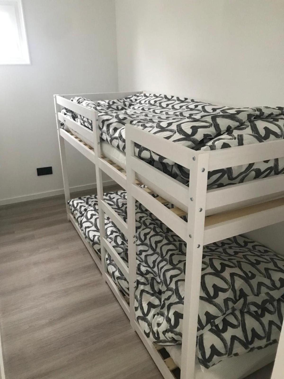 Uniek Overnachten In Een Tiny House Op De Appelhof Wommels Esterno foto