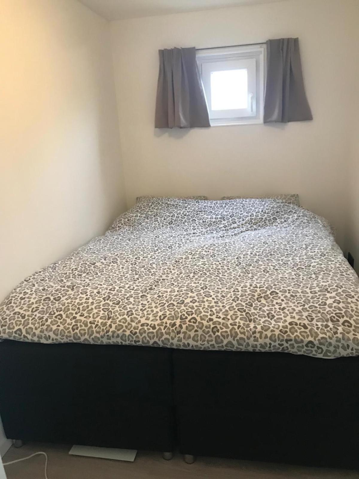 Uniek Overnachten In Een Tiny House Op De Appelhof Wommels Esterno foto